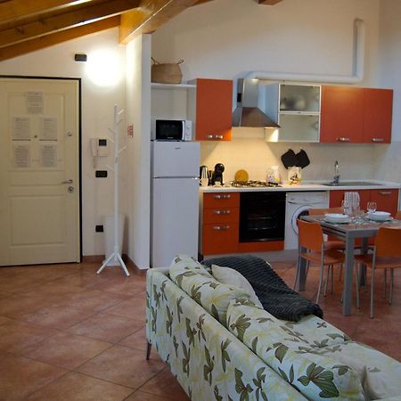 Casa Viola, Deliziosa Mansarda In Centro Storico Módena Exterior foto