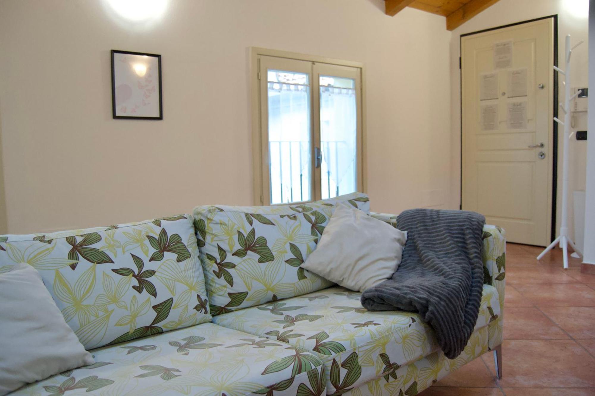Casa Viola, Deliziosa Mansarda In Centro Storico Módena Exterior foto