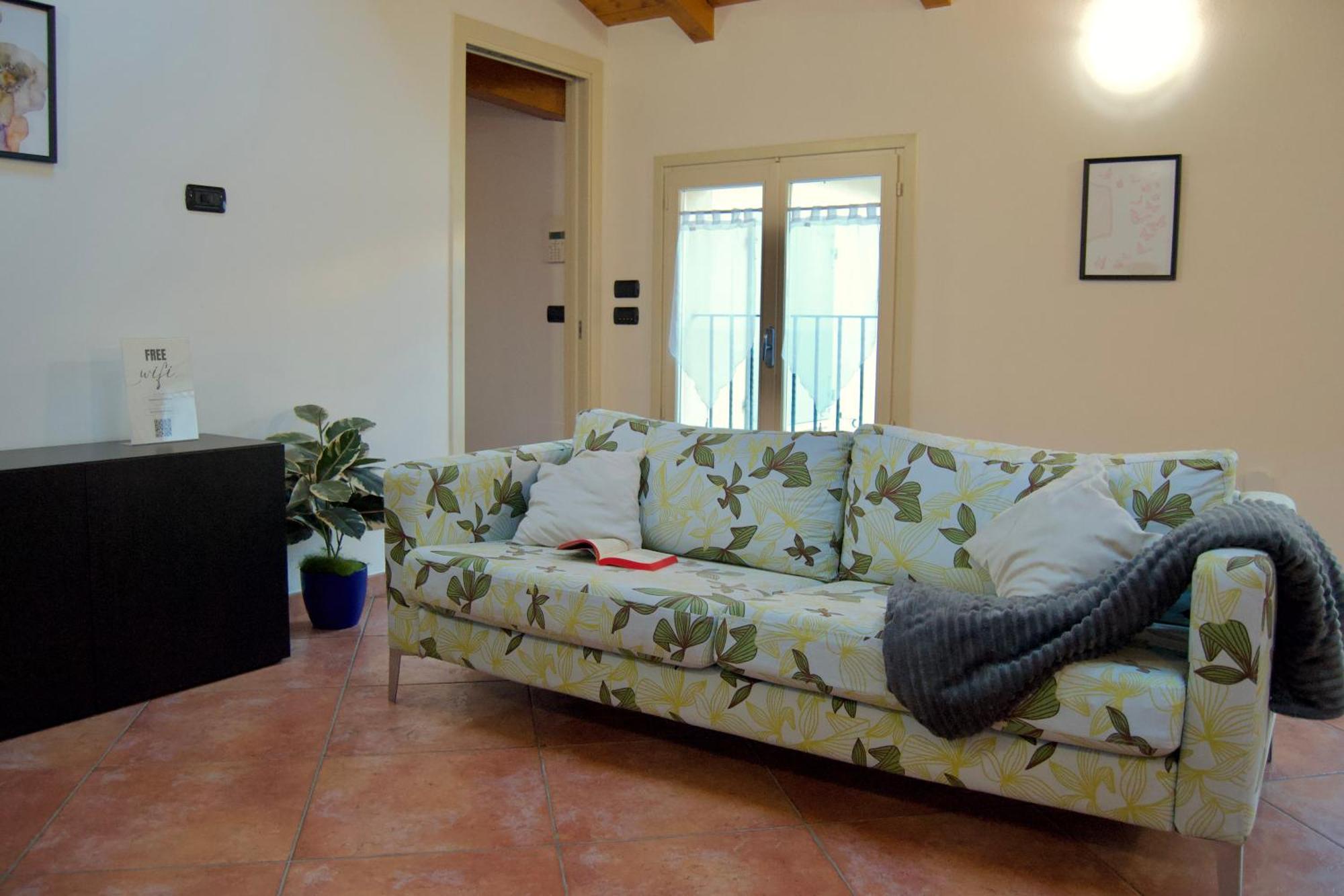 Casa Viola, Deliziosa Mansarda In Centro Storico Módena Exterior foto